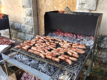 40613868_915133918687350_8546576347391066112_n