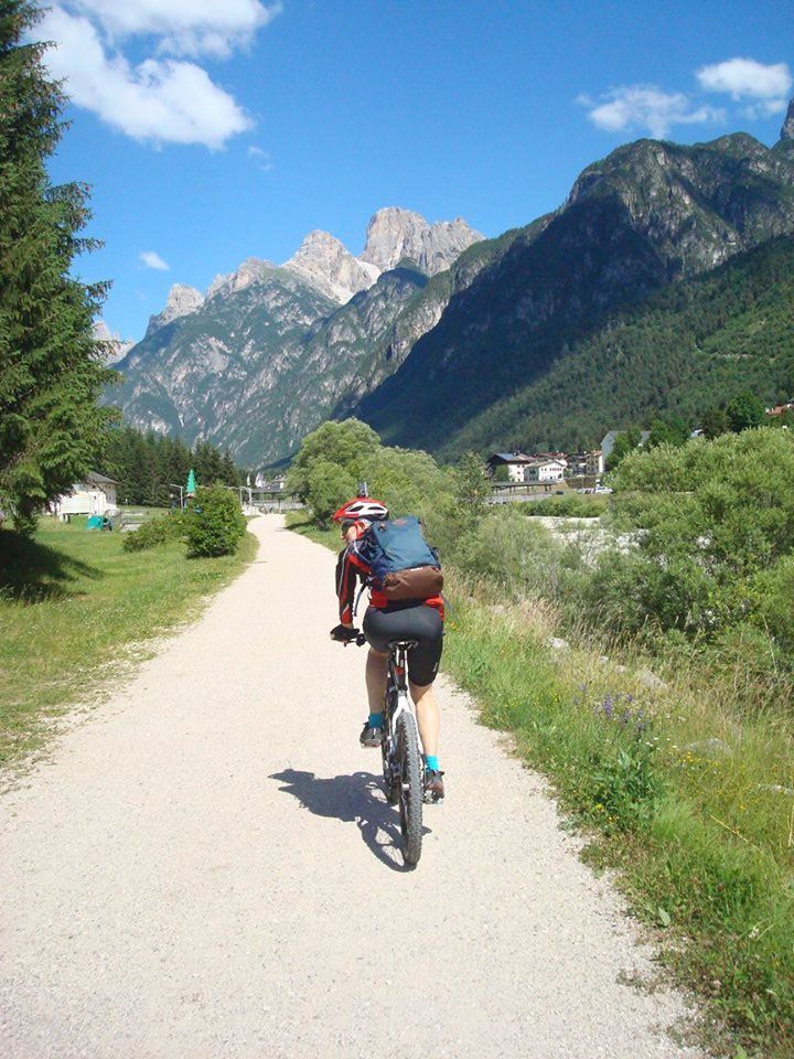 36563464_10214708436642267_6334645254825705472_n